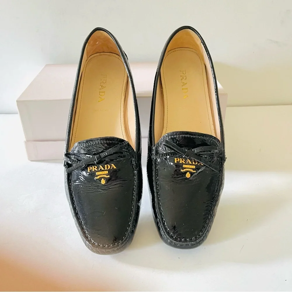 Prada black patent leather driving shoes loafers 38